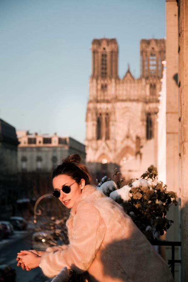 La Demeure Des Sacres - Cathedrale Bed & Breakfast Reims Bagian luar foto